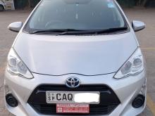 https://riyasewana.com/uploads/toyota-aqua-urban-141100126304.jpg