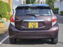 https://riyasewana.com/uploads/toyota-aqua-urban-151253374513.jpg