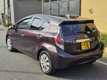 https://riyasewana.com/uploads/toyota-aqua-urban-151348356354.jpg