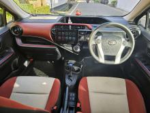 https://riyasewana.com/uploads/toyota-aqua-urban-151348356685.jpg