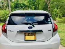 https://riyasewana.com/uploads/toyota-aqua-urban-157304322292.jpg