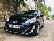 https://riyasewana.com/uploads/toyota-aqua-urban-1610381524593.jpg