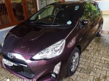 https://riyasewana.com/uploads/toyota-aqua-urban-167452217855.jpg