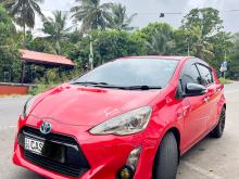 https://riyasewana.com/uploads/toyota-aqua-urban-1714144117863.jpg