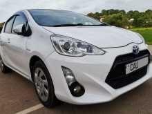 Toyota Aqua Urban 2015 Car