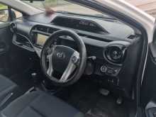 https://riyasewana.com/uploads/toyota-aqua-urban-18201841482.jpg