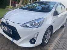 https://riyasewana.com/uploads/toyota-aqua-urban-2015-149393012462.jpg