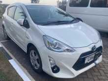 https://riyasewana.com/uploads/toyota-aqua-urban-2015-149393012683.jpg