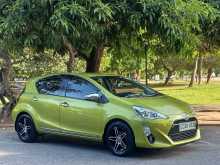 Toyota Aqua Urban S 30th Anniversary 2015 Car