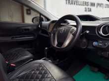 https://riyasewana.com/uploads/toyota-aqua-urban-2015-2215333212814.jpg