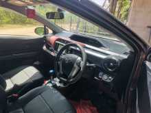 https://riyasewana.com/uploads/toyota-aqua-urban-2015-258392412402.jpg