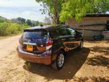 https://riyasewana.com/uploads/toyota-aqua-urban-2015-258392412404.jpg
