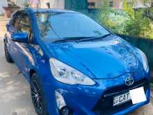 https://riyasewana.com/uploads/toyota-aqua-urban-2015-2616535012204.jpg