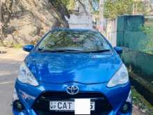 https://riyasewana.com/uploads/toyota-aqua-urban-2015-2616535012403.jpg