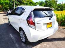 https://riyasewana.com/uploads/toyota-aqua-urban-2015-511554712442.jpg