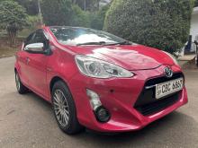 https://riyasewana.com/uploads/toyota-aqua-urban-207132724031.jpg