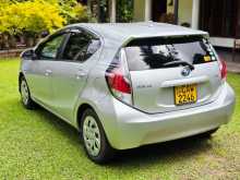 https://riyasewana.com/uploads/toyota-aqua-urban-20841534962.jpg