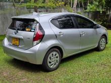 https://riyasewana.com/uploads/toyota-aqua-urban-20843126614.jpg