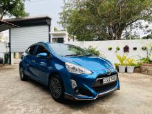 Toyota AQUA URBAN 2013 Car
