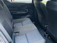 https://riyasewana.com/uploads/toyota-aqua-urban-2312205817905.jpg