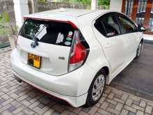 https://riyasewana.com/uploads/toyota-aqua-urban-241202294233.jpg