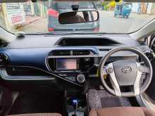 https://riyasewana.com/uploads/toyota-aqua-urban-27331922773.jpg