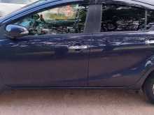 https://riyasewana.com/uploads/toyota-aqua-urban-301824594392.jpg
