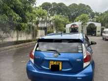 https://riyasewana.com/uploads/toyota-aqua-urban-3101738903.jpg
