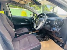 https://riyasewana.com/uploads/toyota-aqua-urban-321225317285.jpg