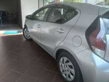 https://riyasewana.com/uploads/toyota-aqua-urban-32204224783.jpg