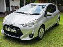 https://riyasewana.com/uploads/toyota-aqua-urban-3915274733.jpg