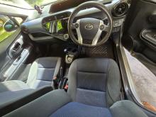 https://riyasewana.com/uploads/toyota-aqua-urban-3916396324.jpg