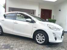 https://riyasewana.com/uploads/toyota-aqua-urban-4170407522.jpg