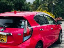 https://riyasewana.com/uploads/toyota-aqua-urban-50162724556.jpg
