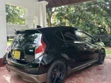 https://riyasewana.com/uploads/toyota-aqua-urban-610294117652.jpg