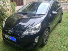https://riyasewana.com/uploads/toyota-aqua-urban-68020317882.jpg