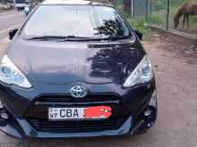 https://riyasewana.com/uploads/toyota-aqua-urban-81007084532.jpg