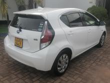 https://riyasewana.com/uploads/toyota-aqua-urban-87130617843.jpg