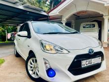 https://riyasewana.com/uploads/toyota-aqua-urban-87580324692.jpg