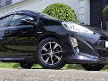 https://riyasewana.com/uploads/toyota-aqua-urban-9140940296.jpg