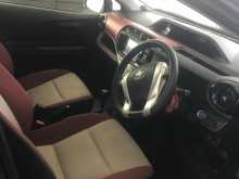 https://riyasewana.com/uploads/toyota-aqua-urban-9185747515.jpg