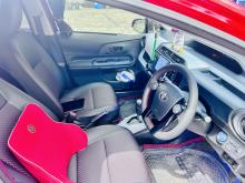 https://riyasewana.com/uploads/toyota-aqua-urban-919364217495.jpg