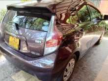 https://riyasewana.com/uploads/toyota-aqua-urban-92009364562.jpg