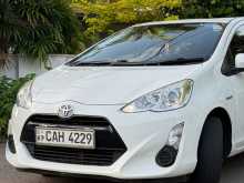 https://riyasewana.com/uploads/toyota-aqua-urben-2015-519020912724.jpg