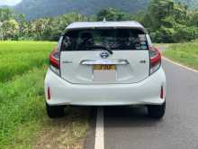 https://riyasewana.com/uploads/toyota-aqua-wagle-2018-67520212913.jpg