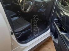 https://riyasewana.com/uploads/toyota-aqua-x-10154456487245.jpg