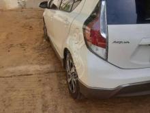 https://riyasewana.com/uploads/toyota-aqua-x-10154543612416.jpg