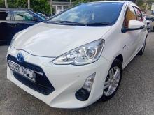 Toyota Aqua X URBAN FACE 2015 Car