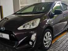 https://riyasewana.com/uploads/toyota-aqua-x-14213719556.jpg