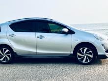 Toyota AQUA X Urban 2015 Car